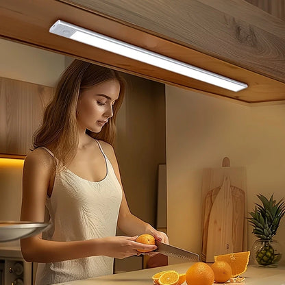 SensorGlow Pro -Smart LED-lampa med rörelsesensor